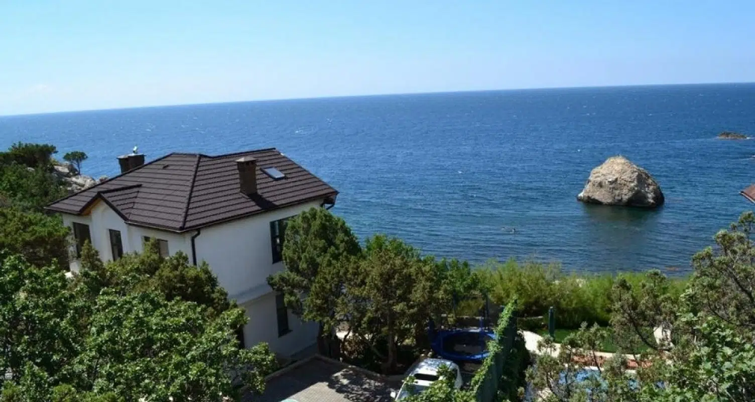 Купить дом в крыму рядом с морем